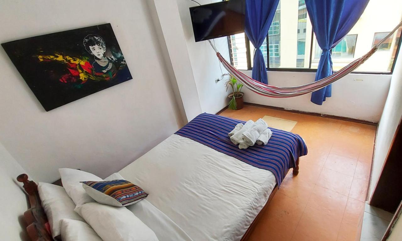 באניוס Erupcion Art Hotel & Hostel מראה חיצוני תמונה