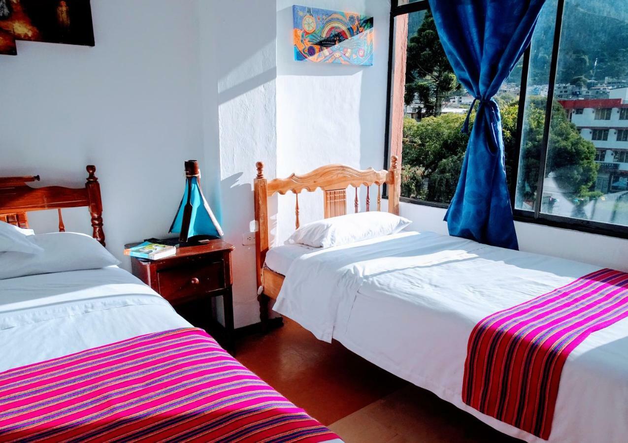 באניוס Erupcion Art Hotel & Hostel מראה חיצוני תמונה