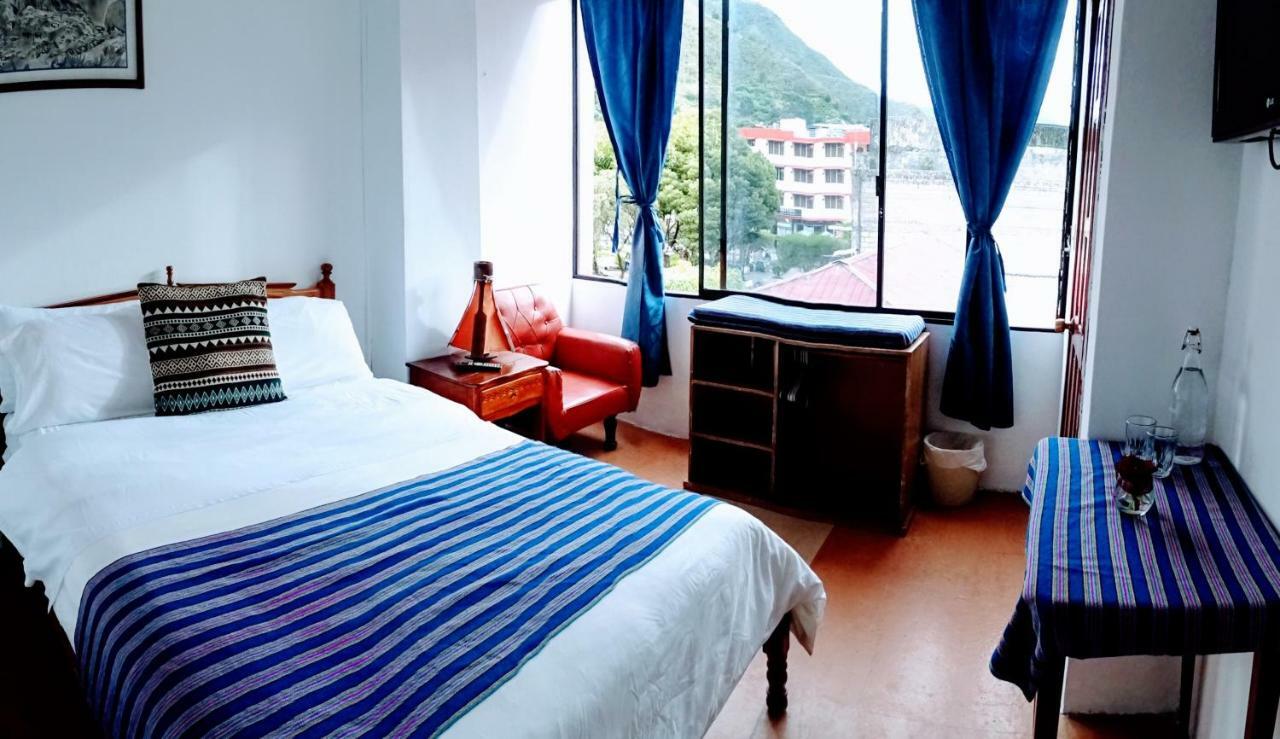 באניוס Erupcion Art Hotel & Hostel מראה חיצוני תמונה