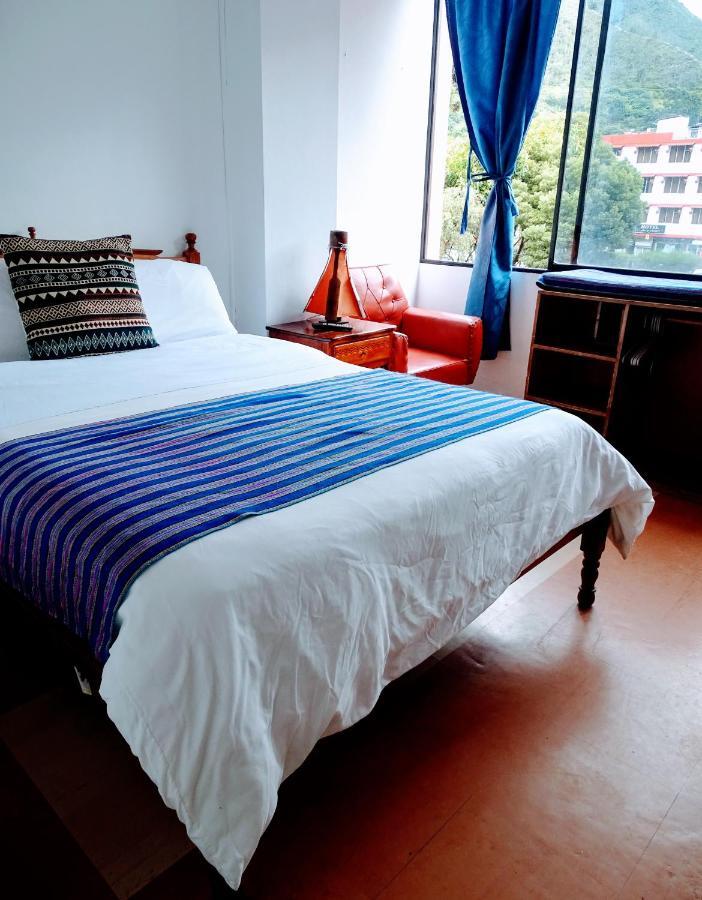 באניוס Erupcion Art Hotel & Hostel מראה חיצוני תמונה
